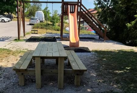 NOVA MIZA S SEDIŠČEM PRI IGRIŠČU NA PEŠČENKU 3 FOTO BOŠTJAN OTONIČAR